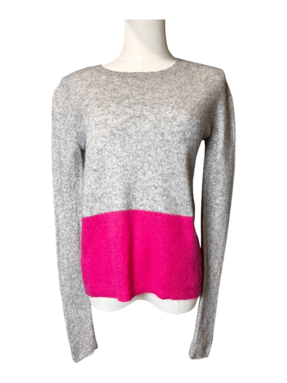 Gharani Strok London 100% Pure Cashmere Vinatge  Sweater Grey Pink Fits S M